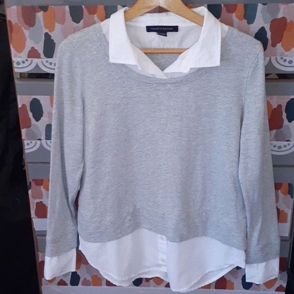 Tommy Hilfiger Sweaters - 🌼5 for $25🦋TOMMY HILFIGER SWEATER